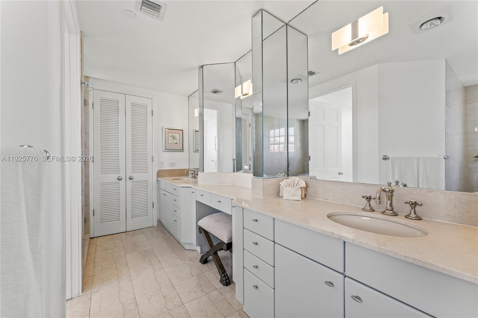 7777 Fisher Is Dr #7777 Miami Beach, FL 33109