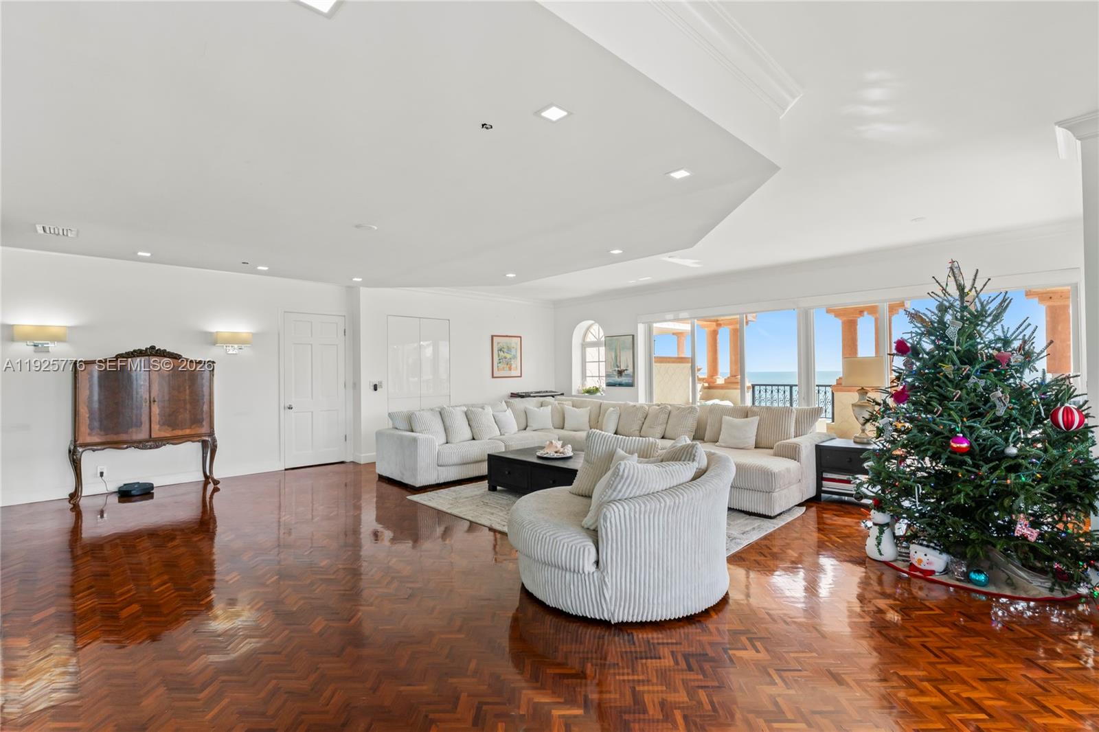 7777 Fisher Is Dr #7777 Miami Beach, FL 33109