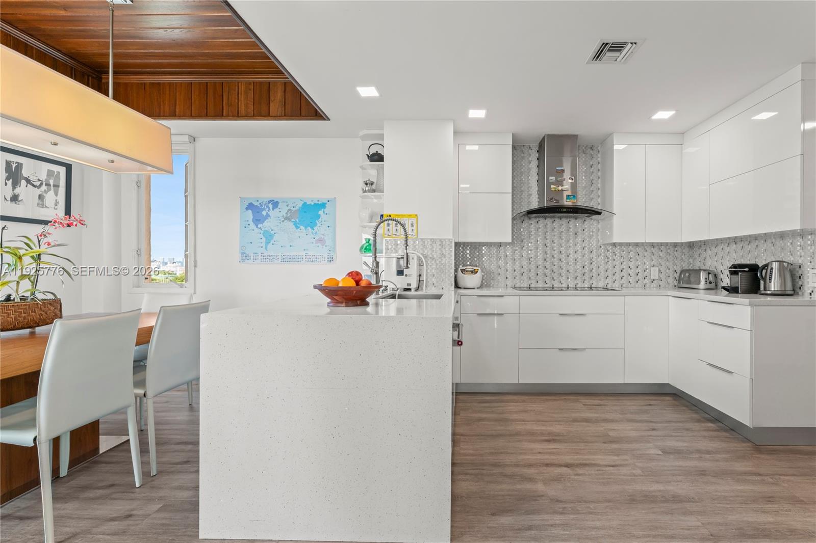 7777 Fisher Is Dr #7777 Miami Beach, FL 33109