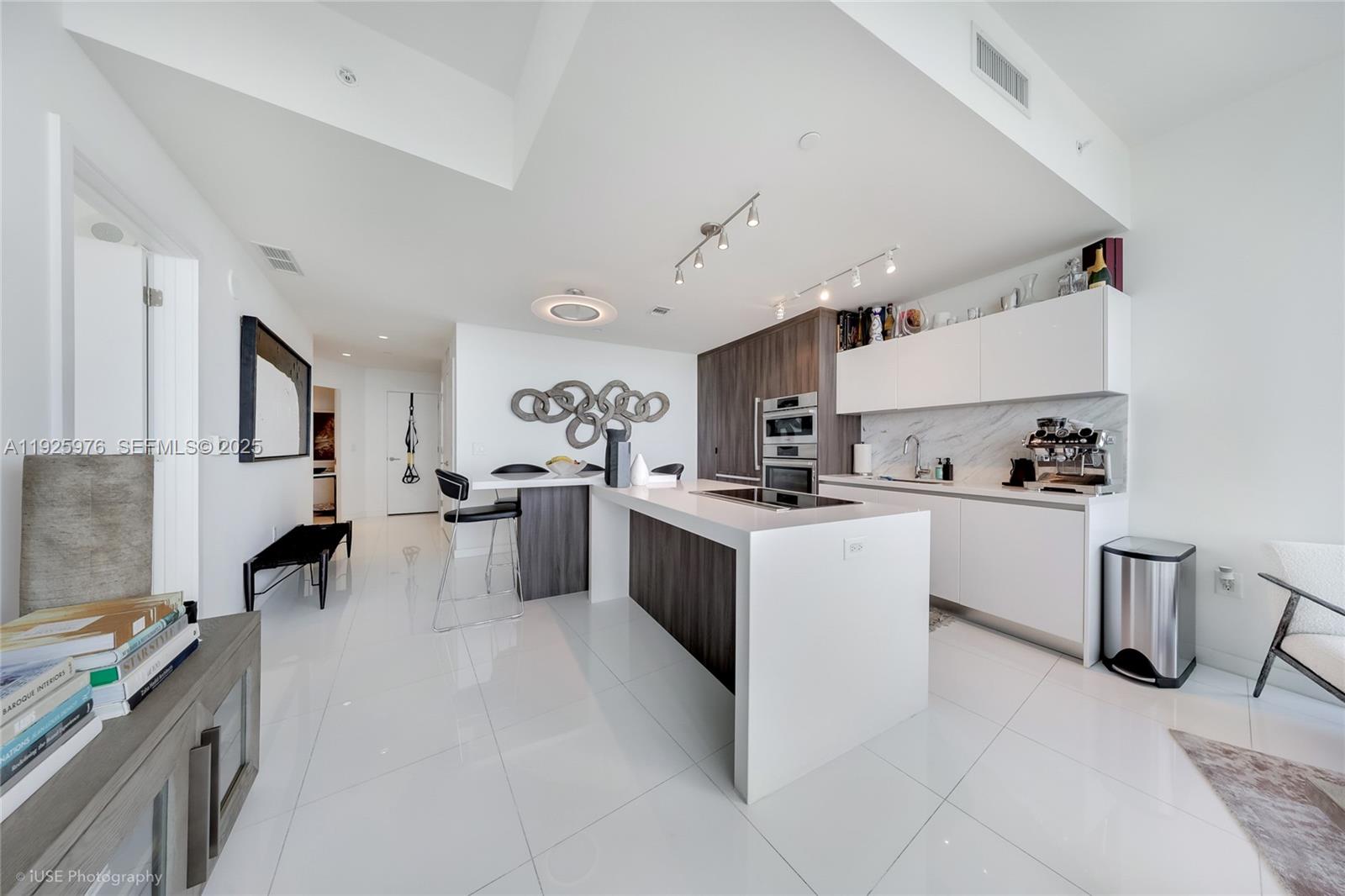 851 NE 1st Ave #3810 Miami, FL 33132