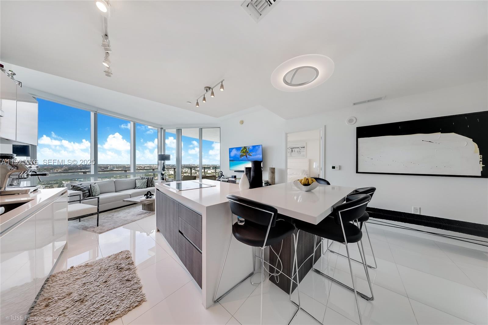 851 NE 1st Ave #3810 Miami, FL 33132