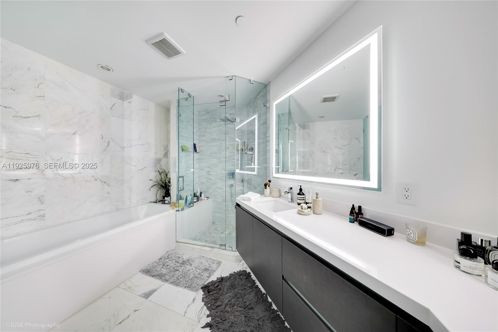 851 NE 1st Ave #3810 Miami, FL 33132