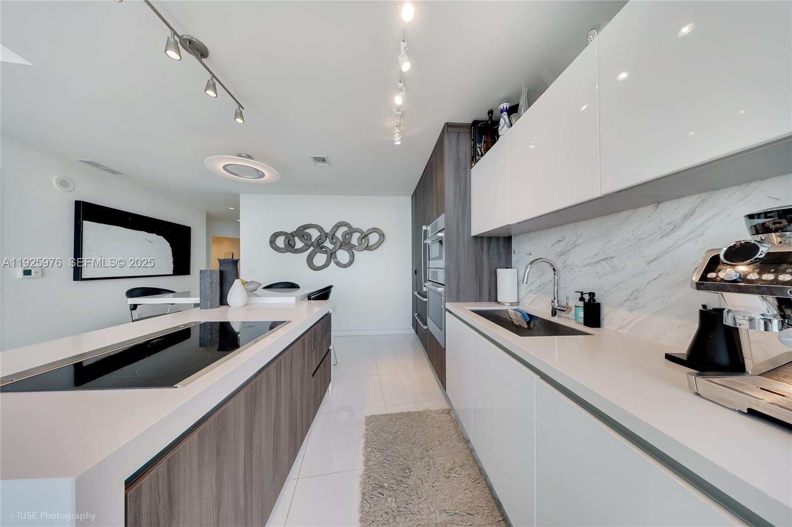 851 NE 1st Ave #3810 Miami, FL 33132