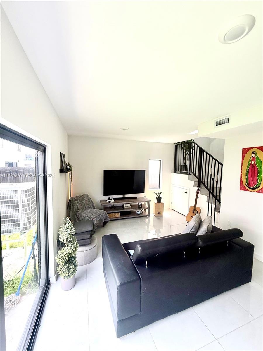 1327 NW 2nd Ln #1327 Florida City, FL 33034