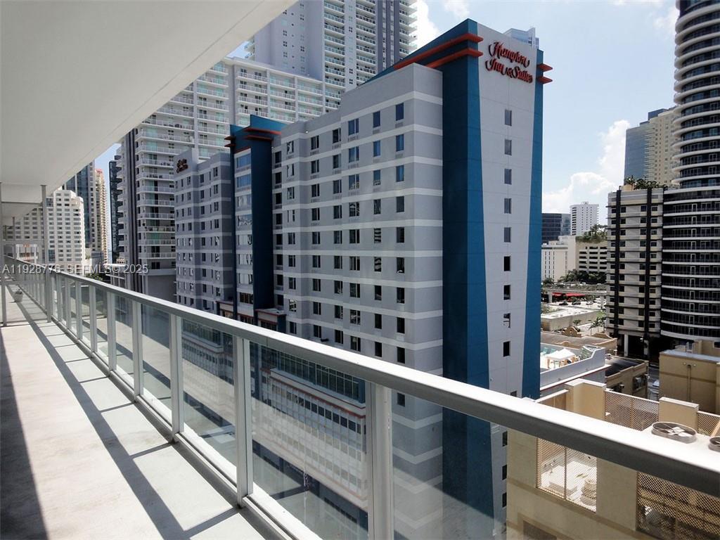 79 SW 12th St #1203S Miami, FL 33130