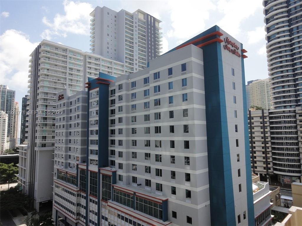 79 SW 12th St #1203S Miami, FL 33130