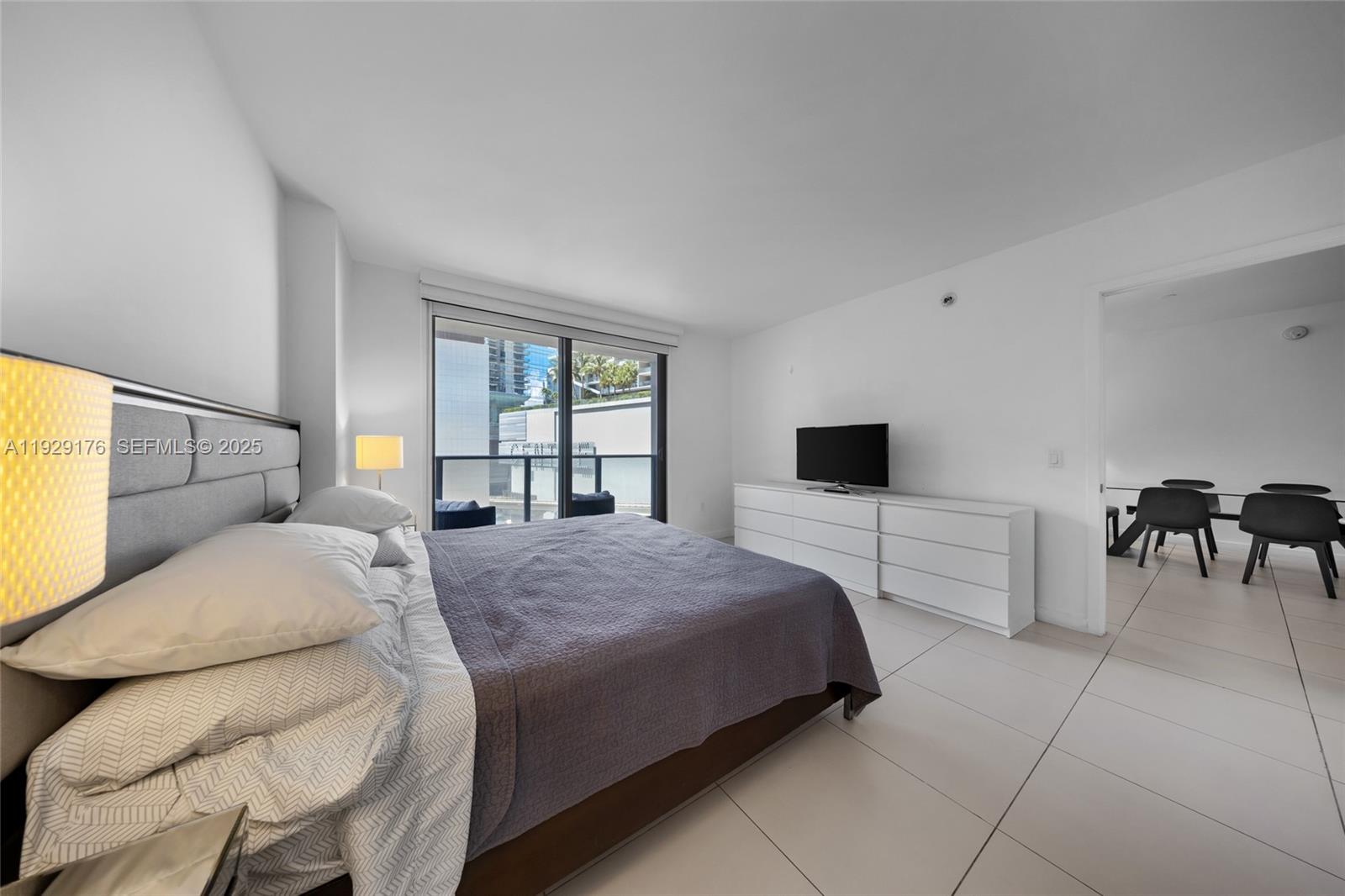 31 SE 6th St #907 Miami, FL 33131