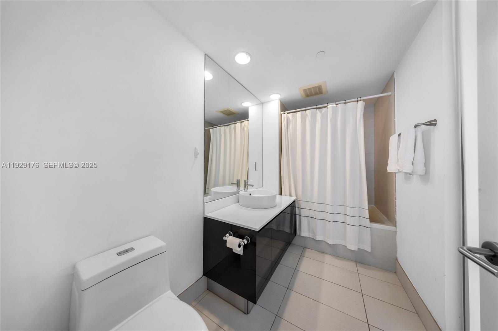 31 SE 6th St #907 Miami, FL 33131