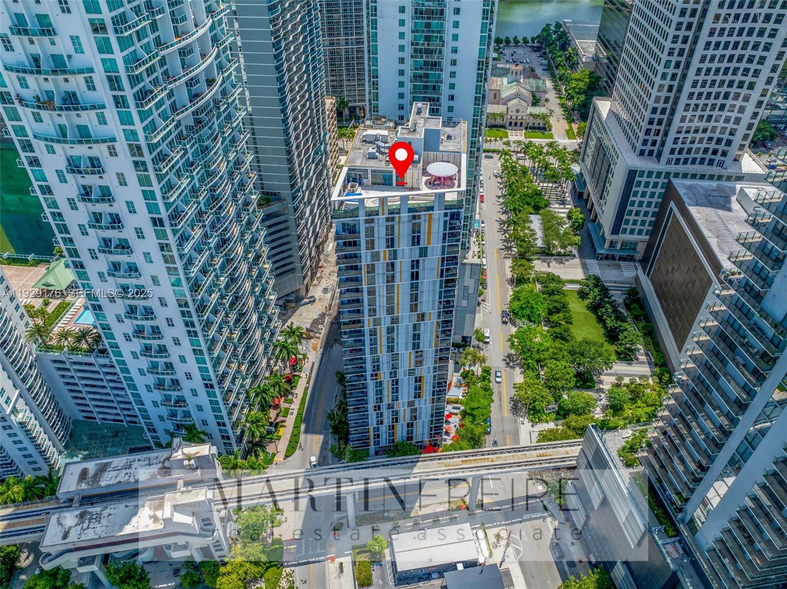 31 SE 6th St #907 Miami, FL 33131