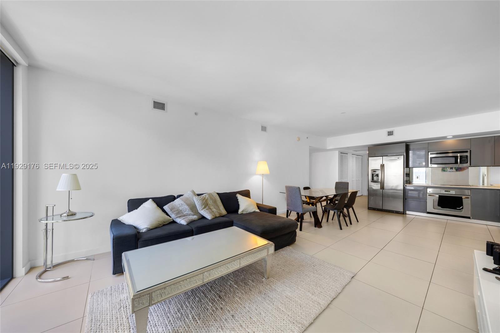 31 SE 6th St #907 Miami, FL 33131