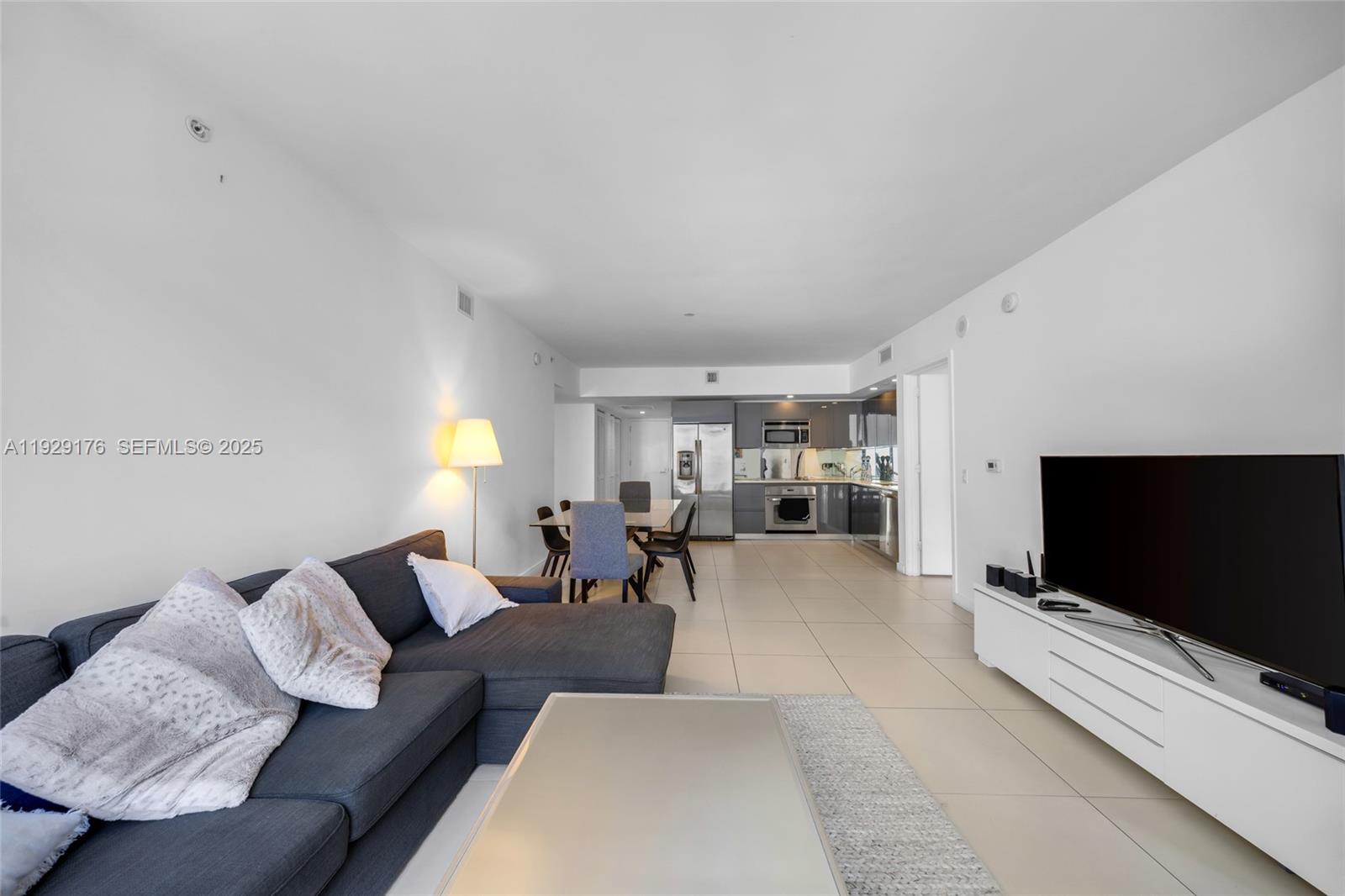 31 SE 6th St #907 Miami, FL 33131