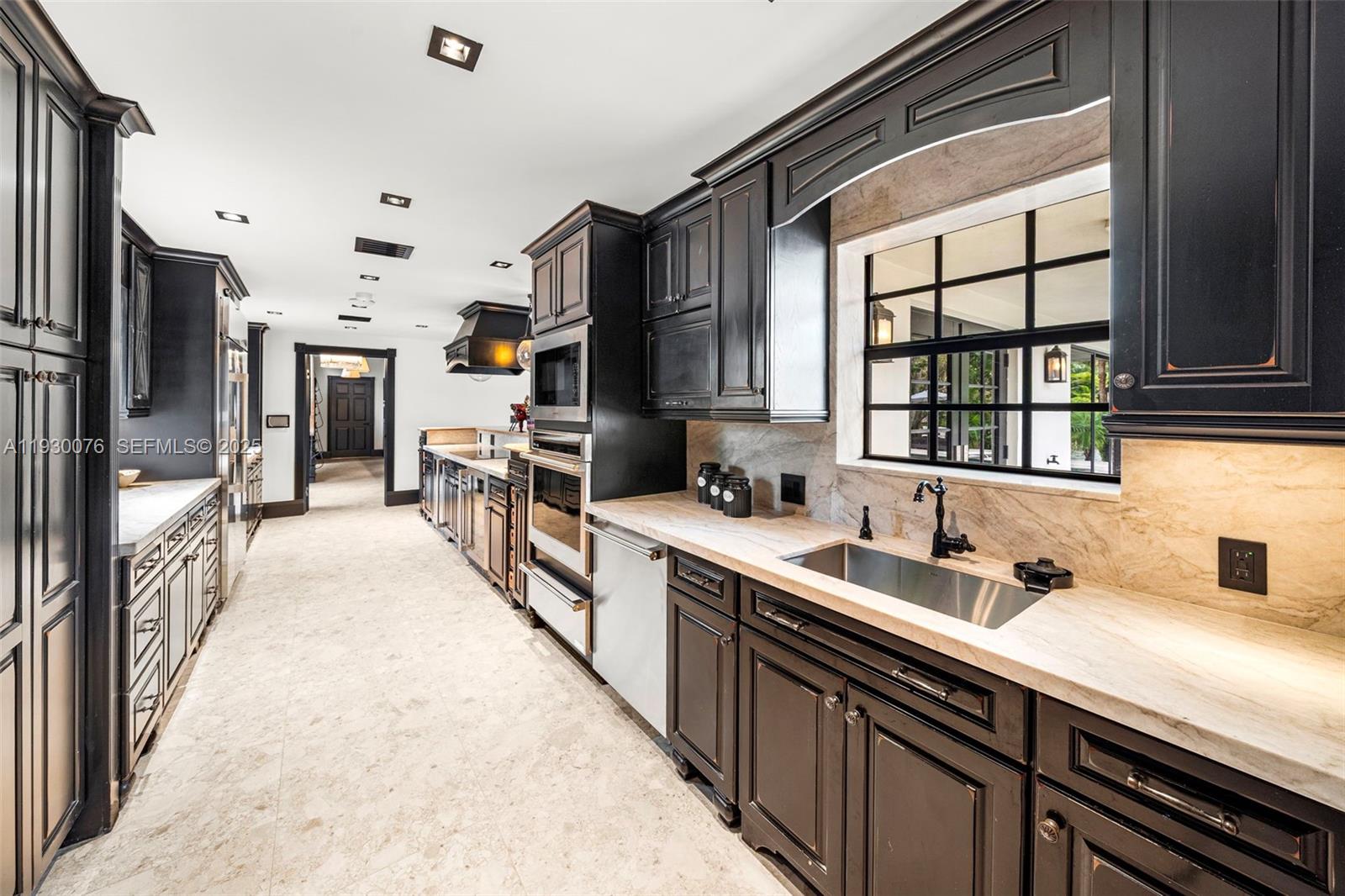 980 Belle Meade Is Dr Miami, FL 33138