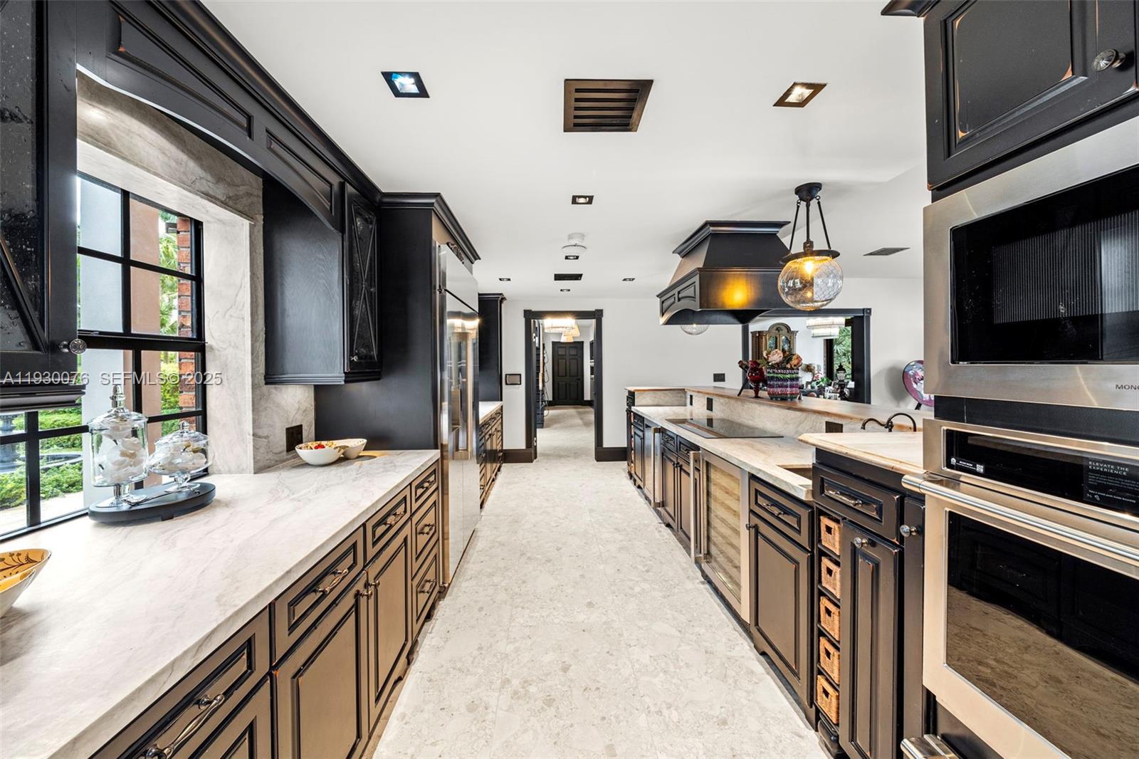 980 Belle Meade Is Dr Miami, FL 33138