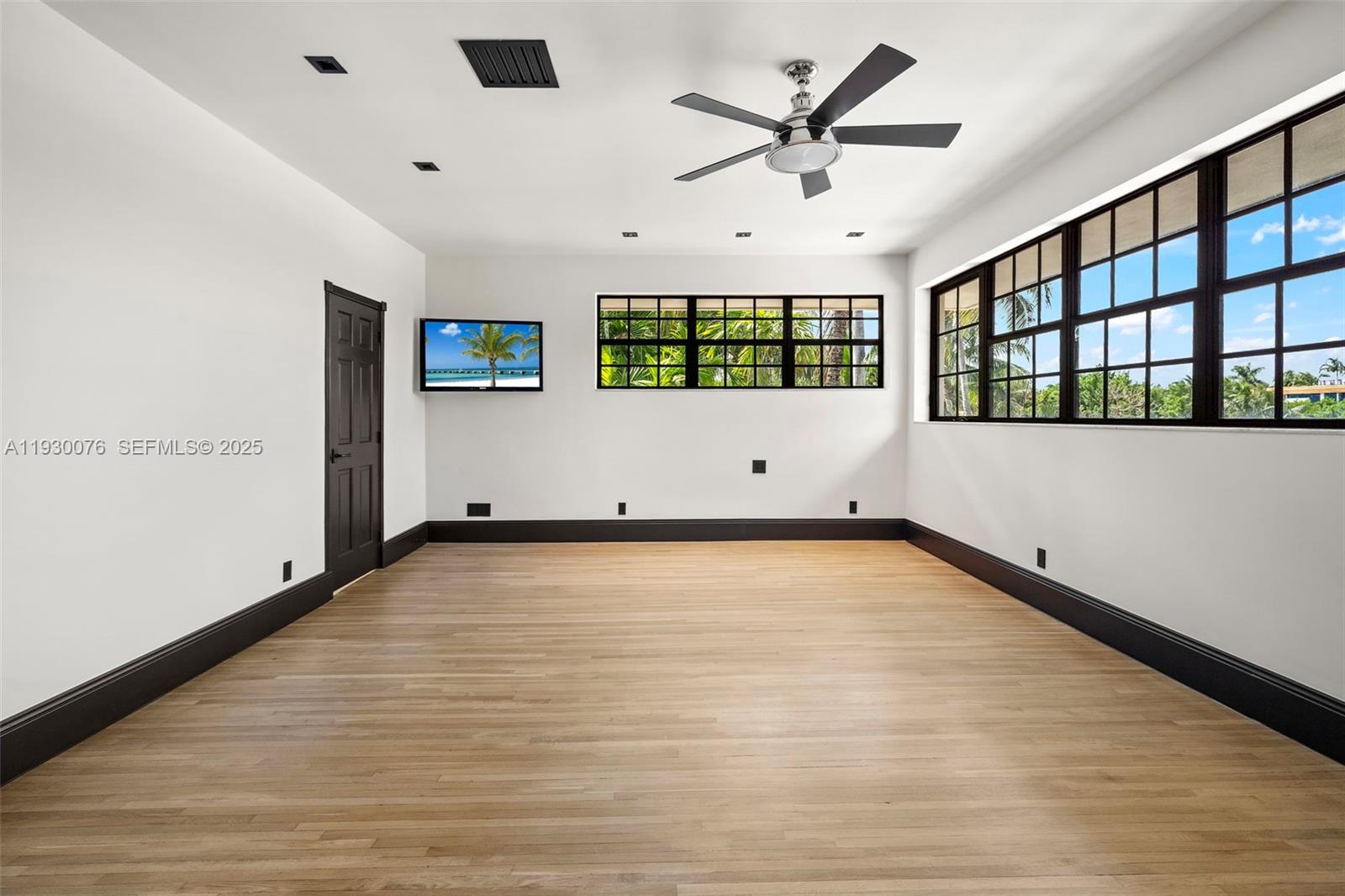 980 Belle Meade Is Dr Miami, FL 33138