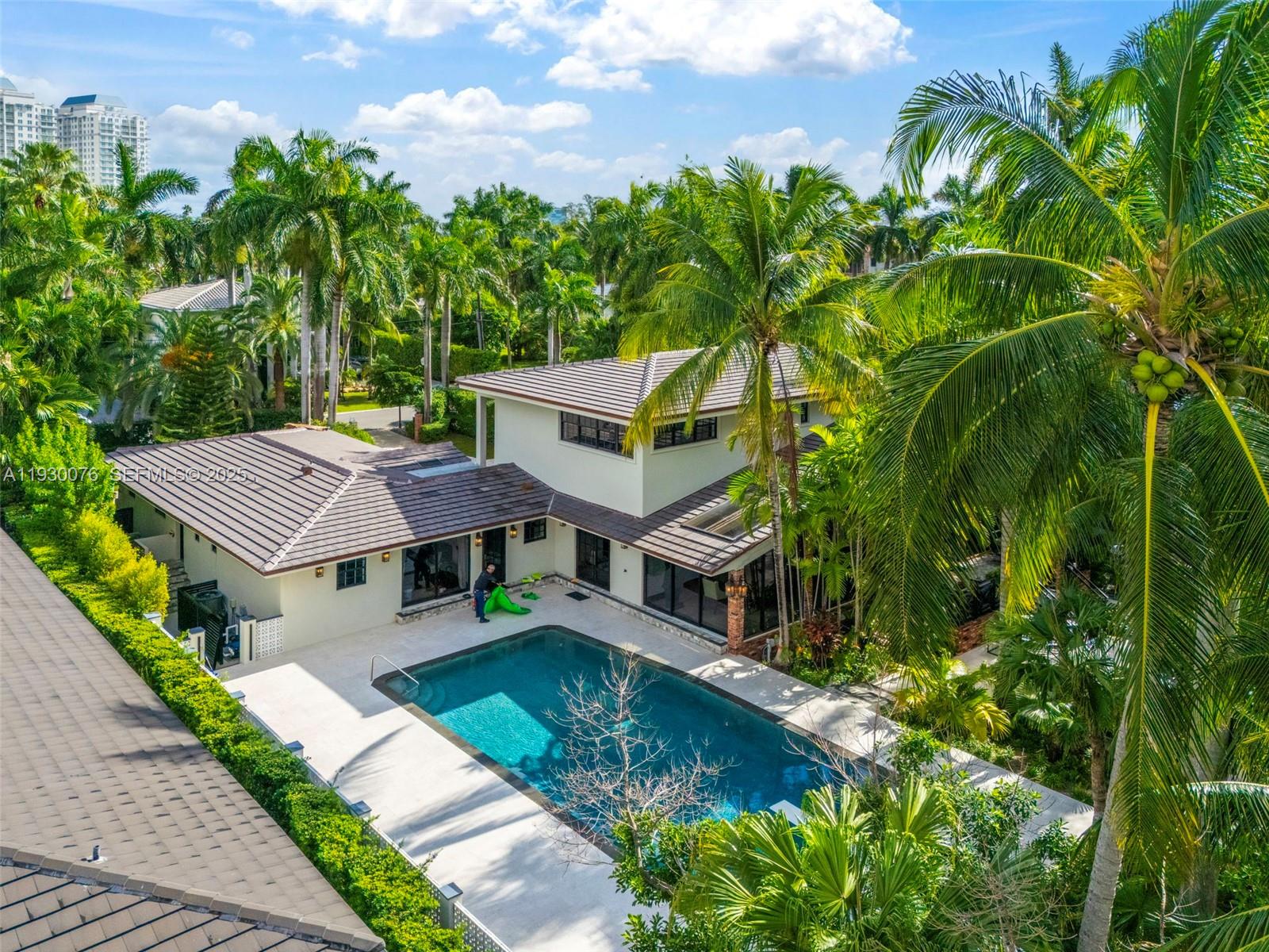 980 Belle Meade Is Dr Miami, FL 33138