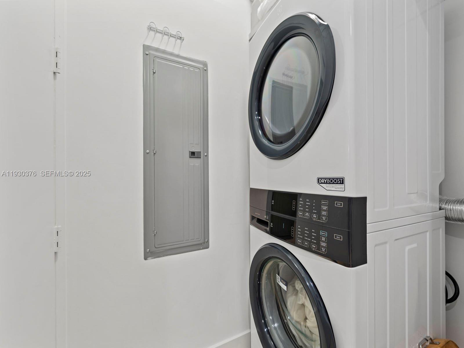 15811 Collins Ave #3707 Sunny Isles Beach, FL 33160