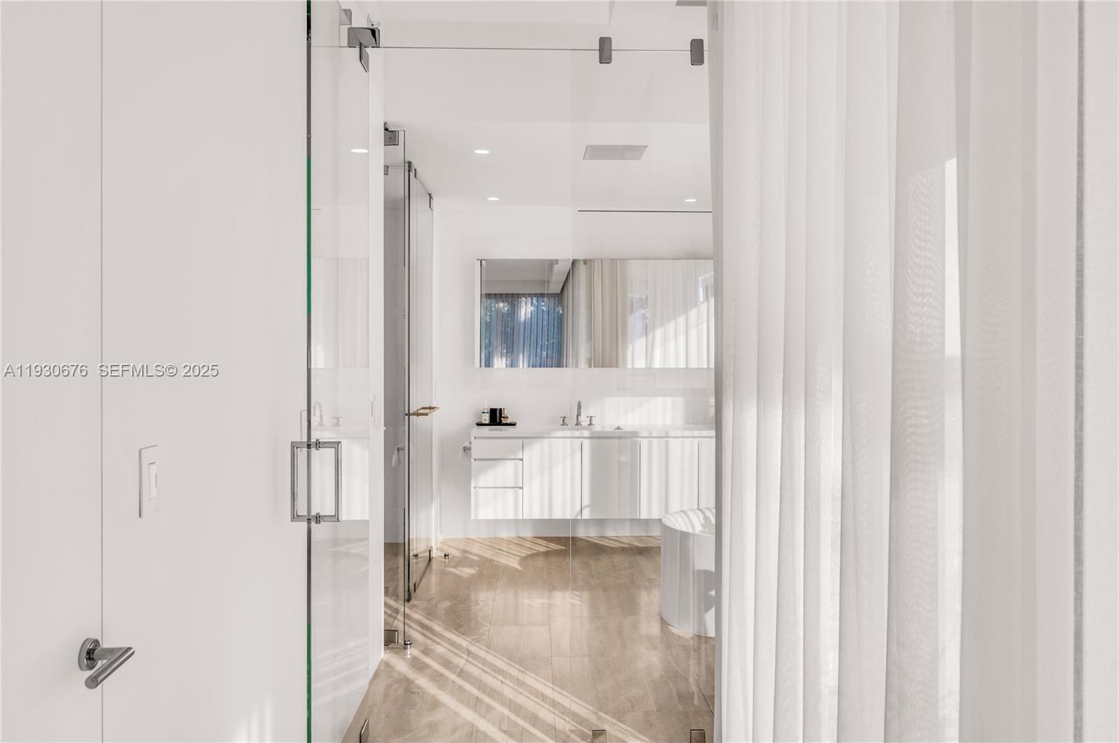 image The Surf Club10