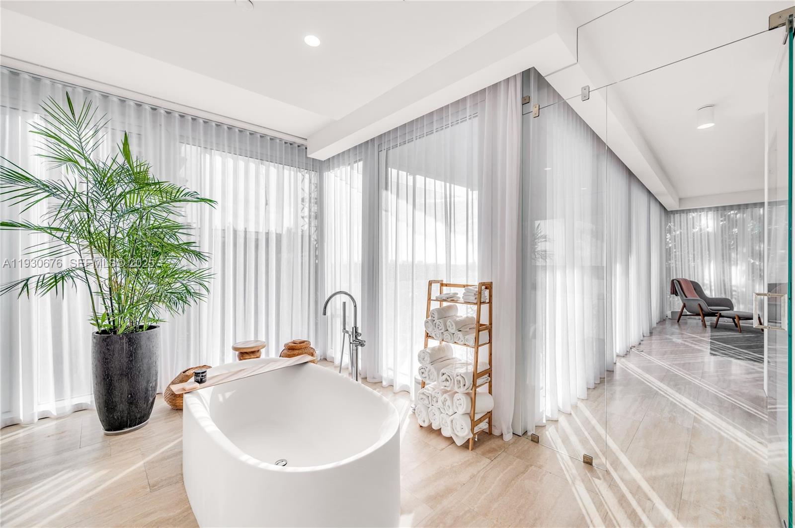 image The Surf Club12