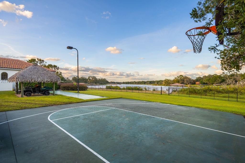 1965 Lake Markham Preserve Trl Sanford, FL 32771