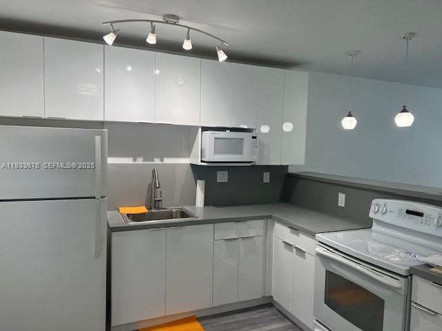 1600 NE 114th St #201