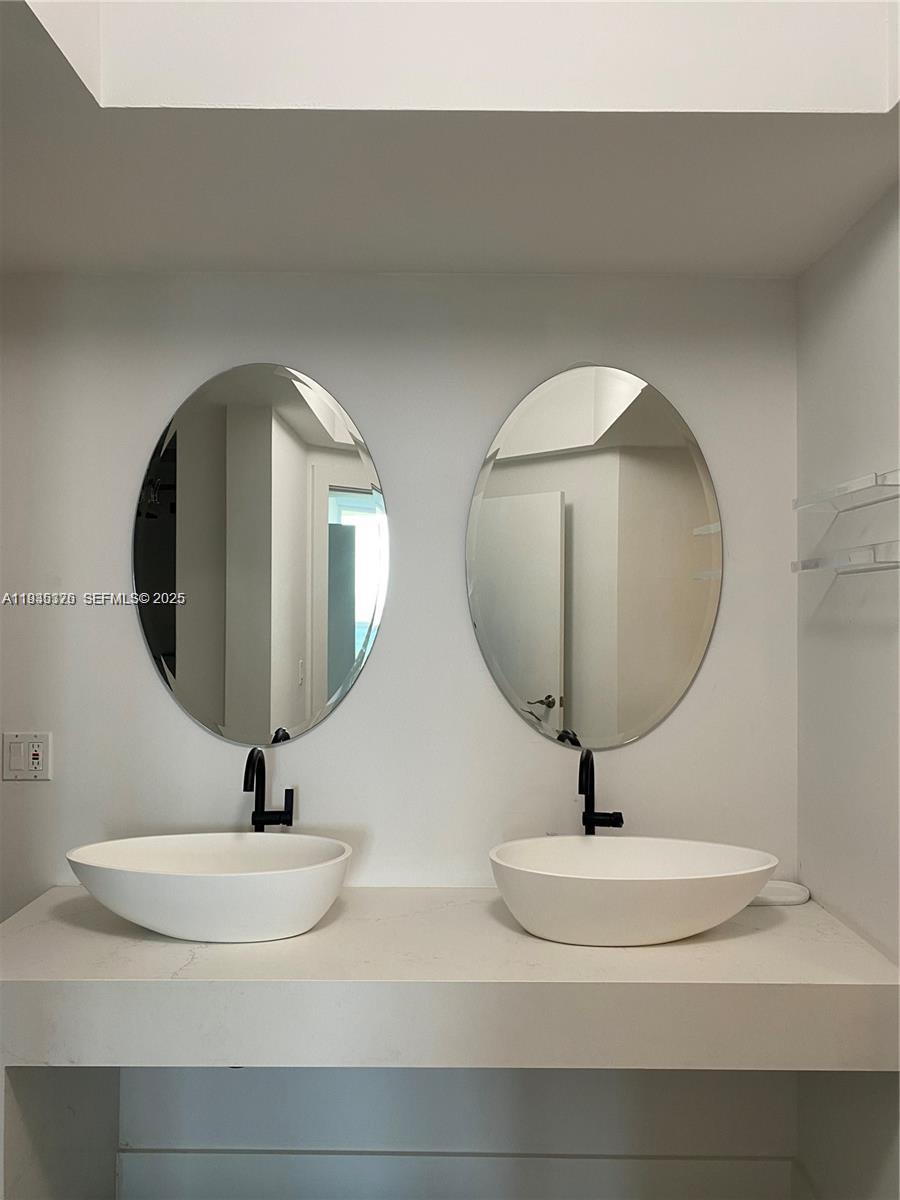 image Blue Diamond13