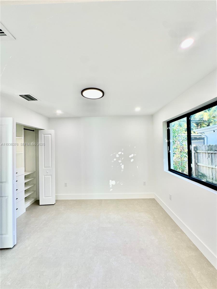 6421 SW 59th Ave South Miami, FL 33143