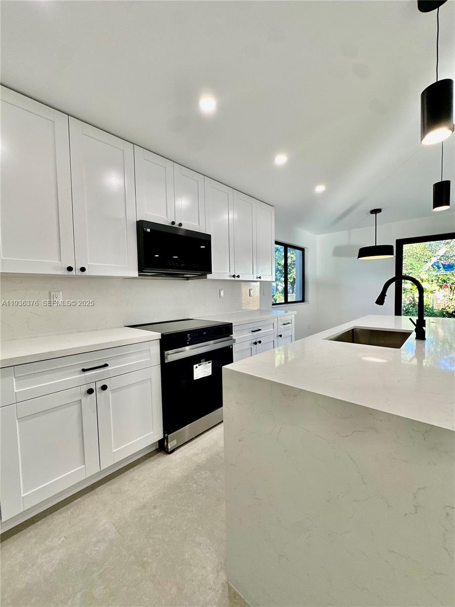 6421 SW 59th Ave South Miami, FL 33143