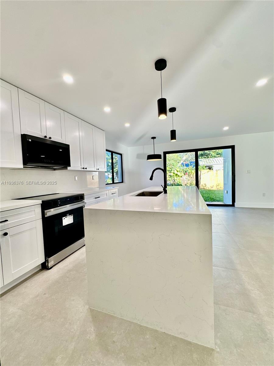 6421 SW 59th Ave South Miami, FL 33143