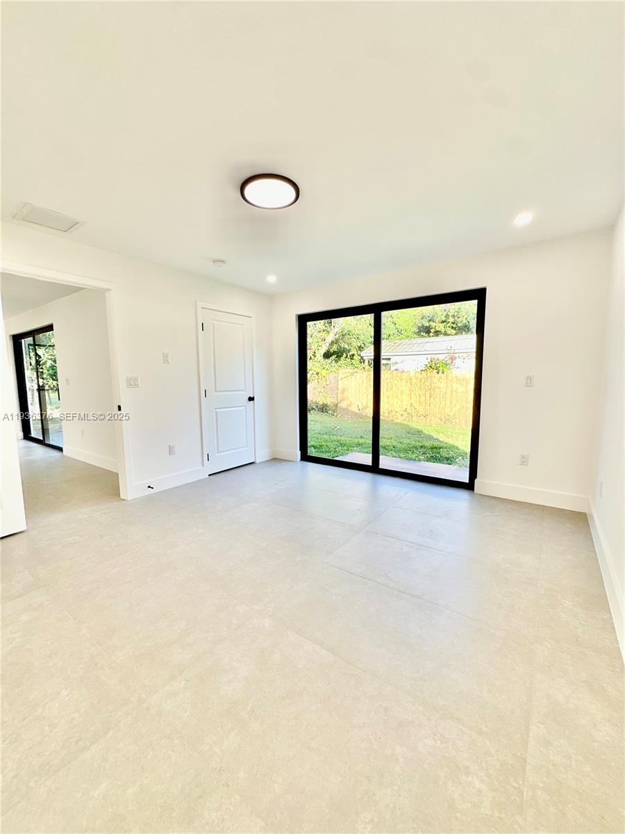 6421 SW 59th Ave South Miami, FL 33143