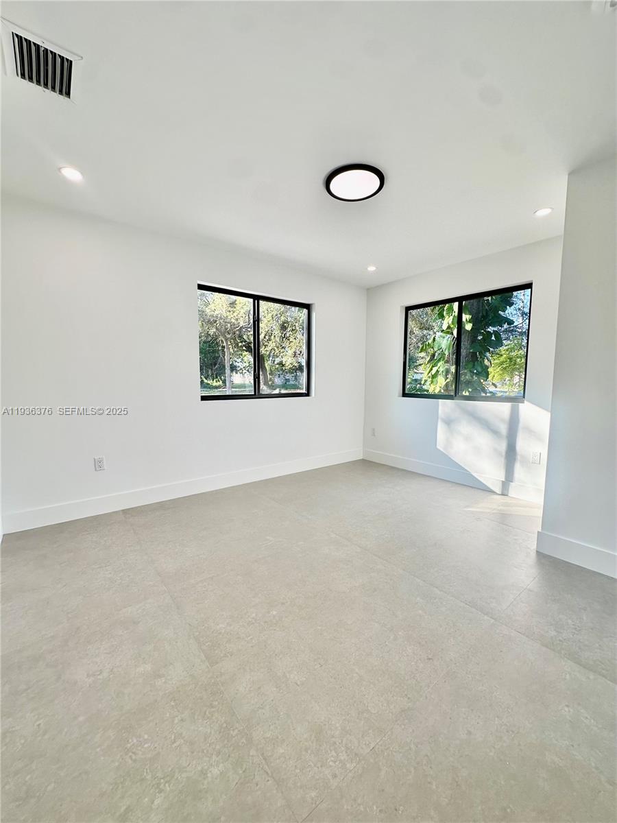 6421 SW 59th Ave South Miami, FL 33143