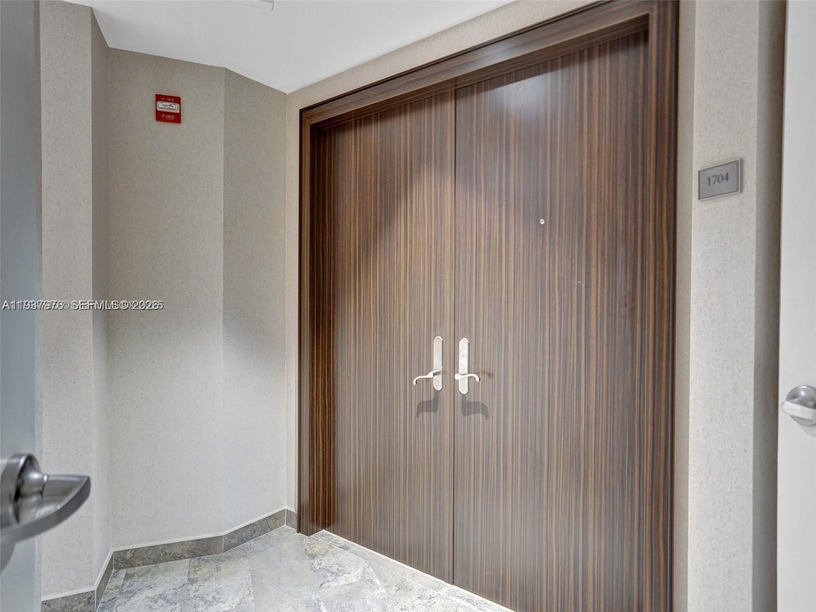 image Ocean Four Condo10