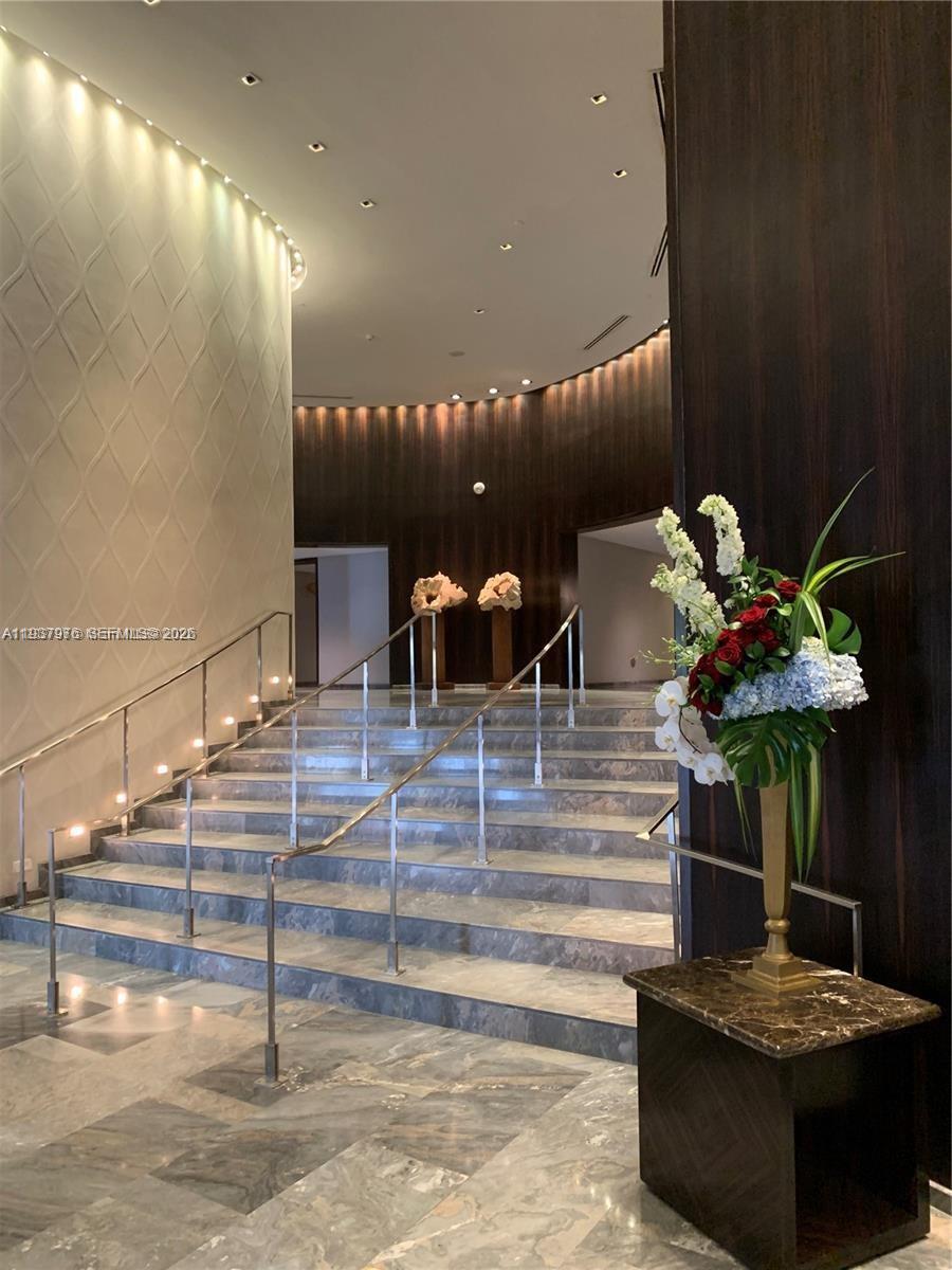 image Ocean Four Condo3