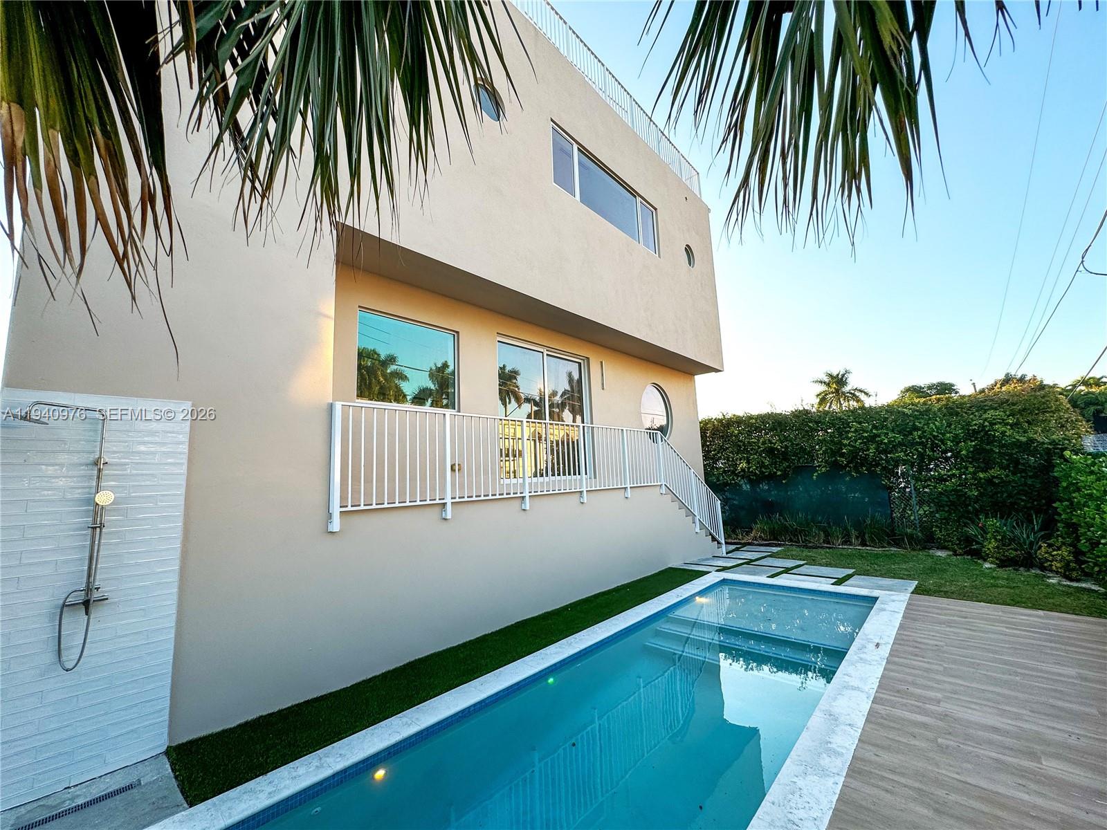 1065 NE Little Riv Dr Miami, FL 33138