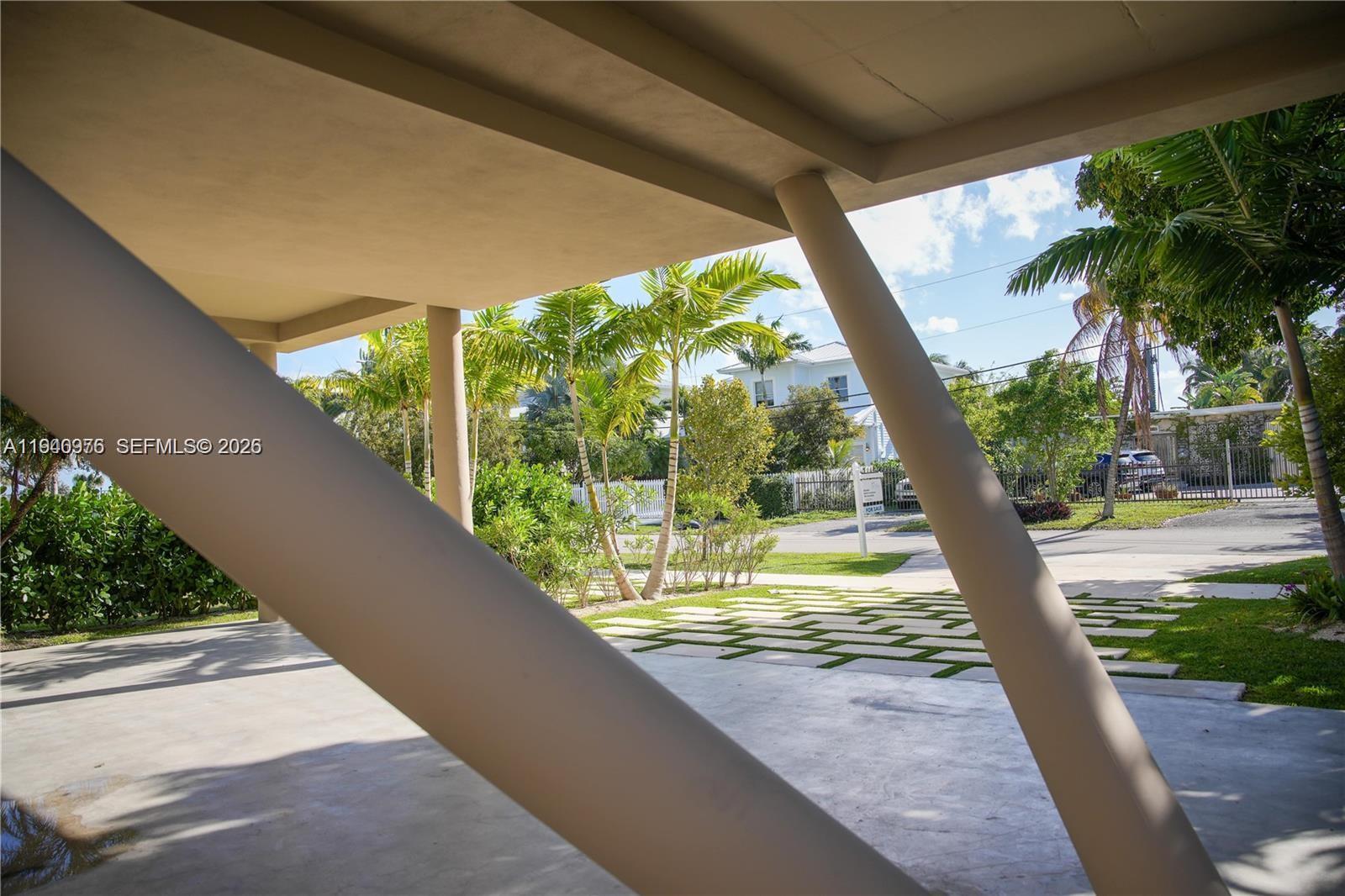 1065 NE Little Riv Dr Miami, FL 33138