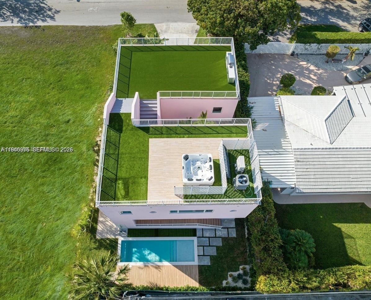 1065 NE Little Riv Dr Miami, FL 33138