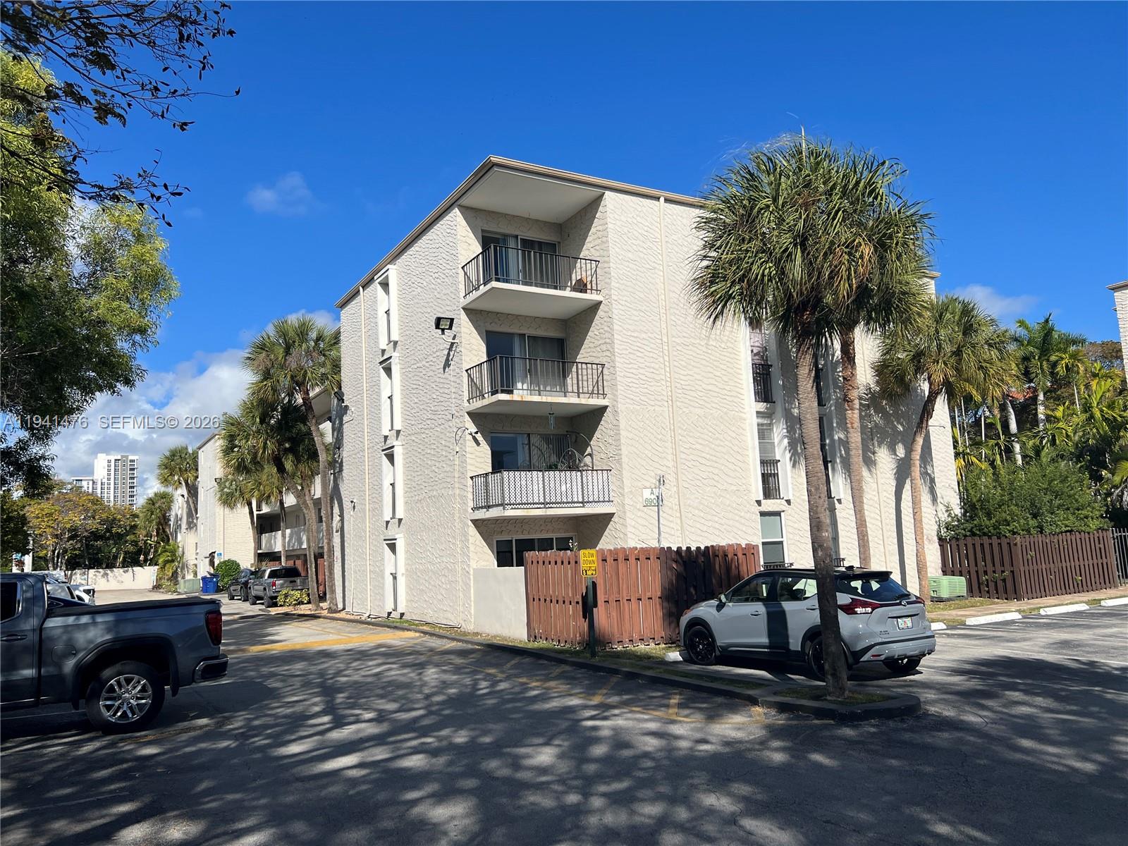 6900 N Kendall Dr #A309 Pinecrest, FL 33156