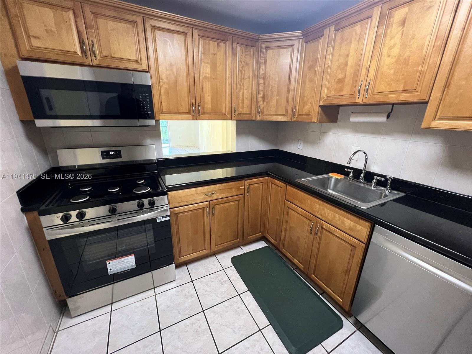 6900 N Kendall Dr #A309 Pinecrest, FL 33156