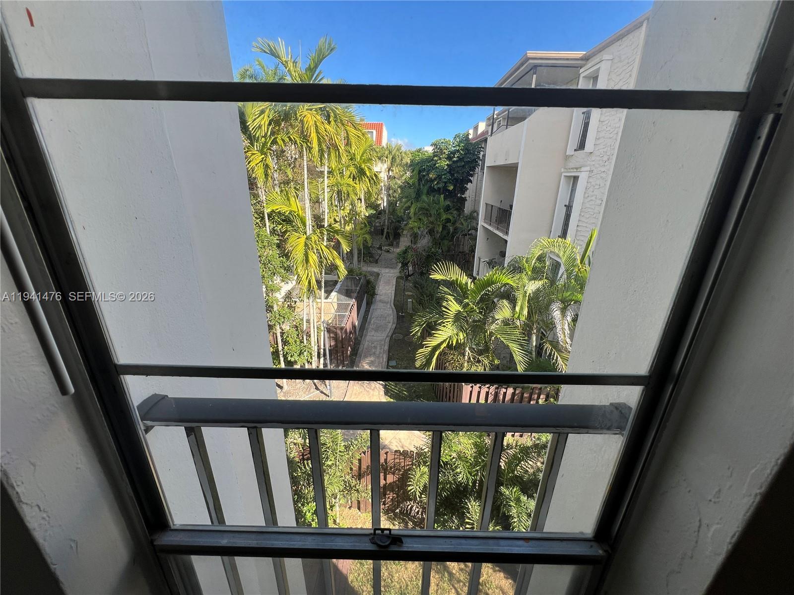 6900 N Kendall Dr #A309 Pinecrest, FL 33156