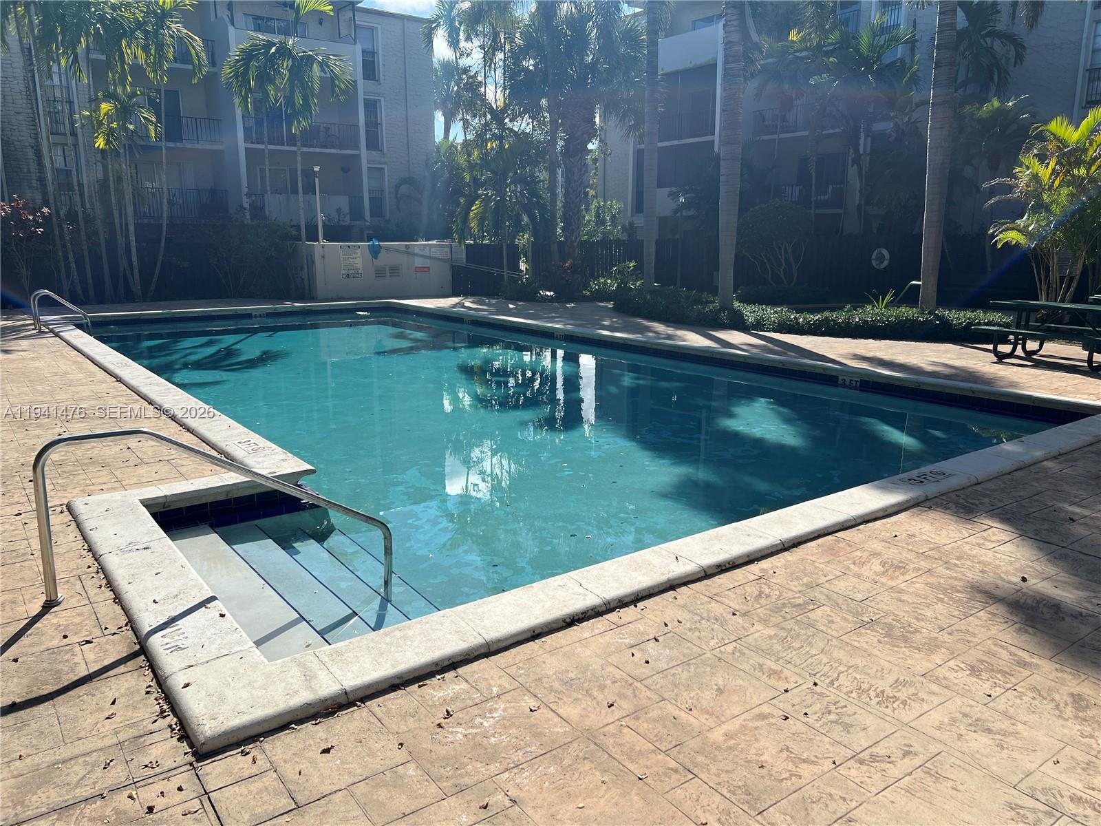 6900 N Kendall Dr #A309 Pinecrest, FL 33156