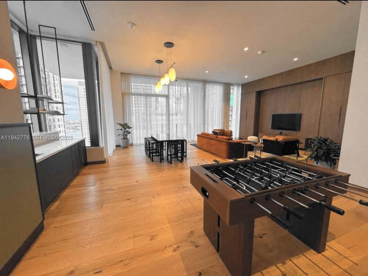 601 N Miami Ave #901 Miami, FL 33316