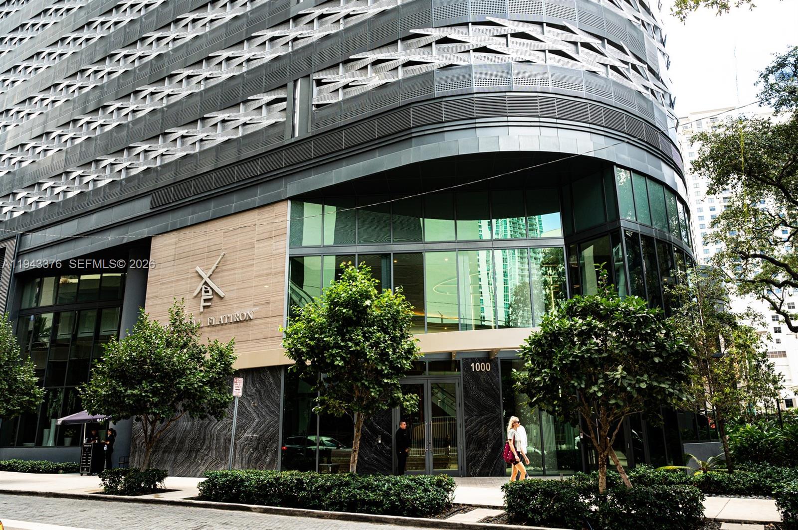 1000 Brickell Plz #1806