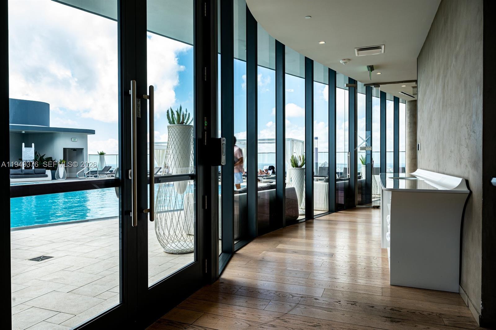 image Brickell Flatiron32