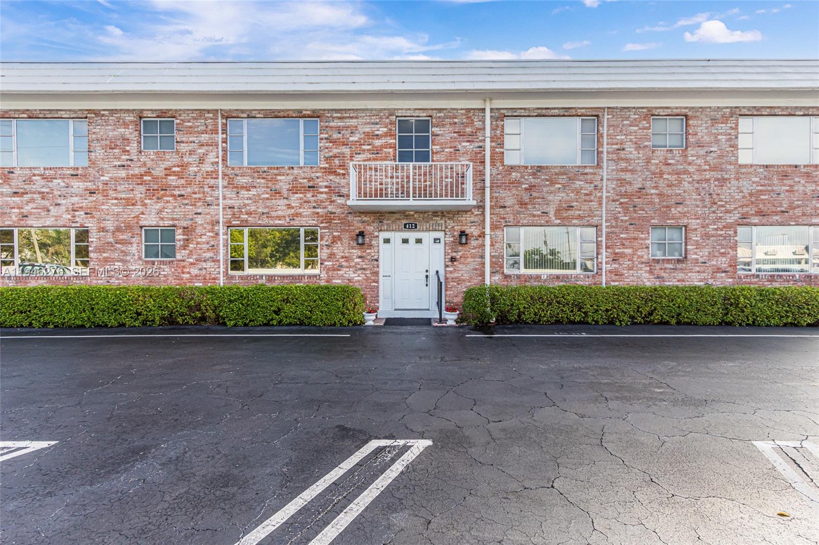 412 S Cypress Rd #222