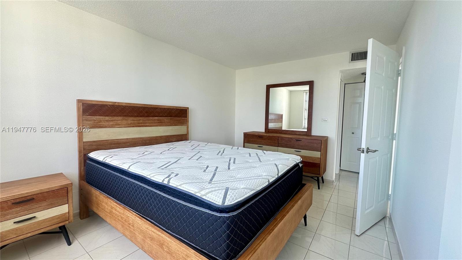 2750 NE 183rd St #2110 Aventura, FL 33160