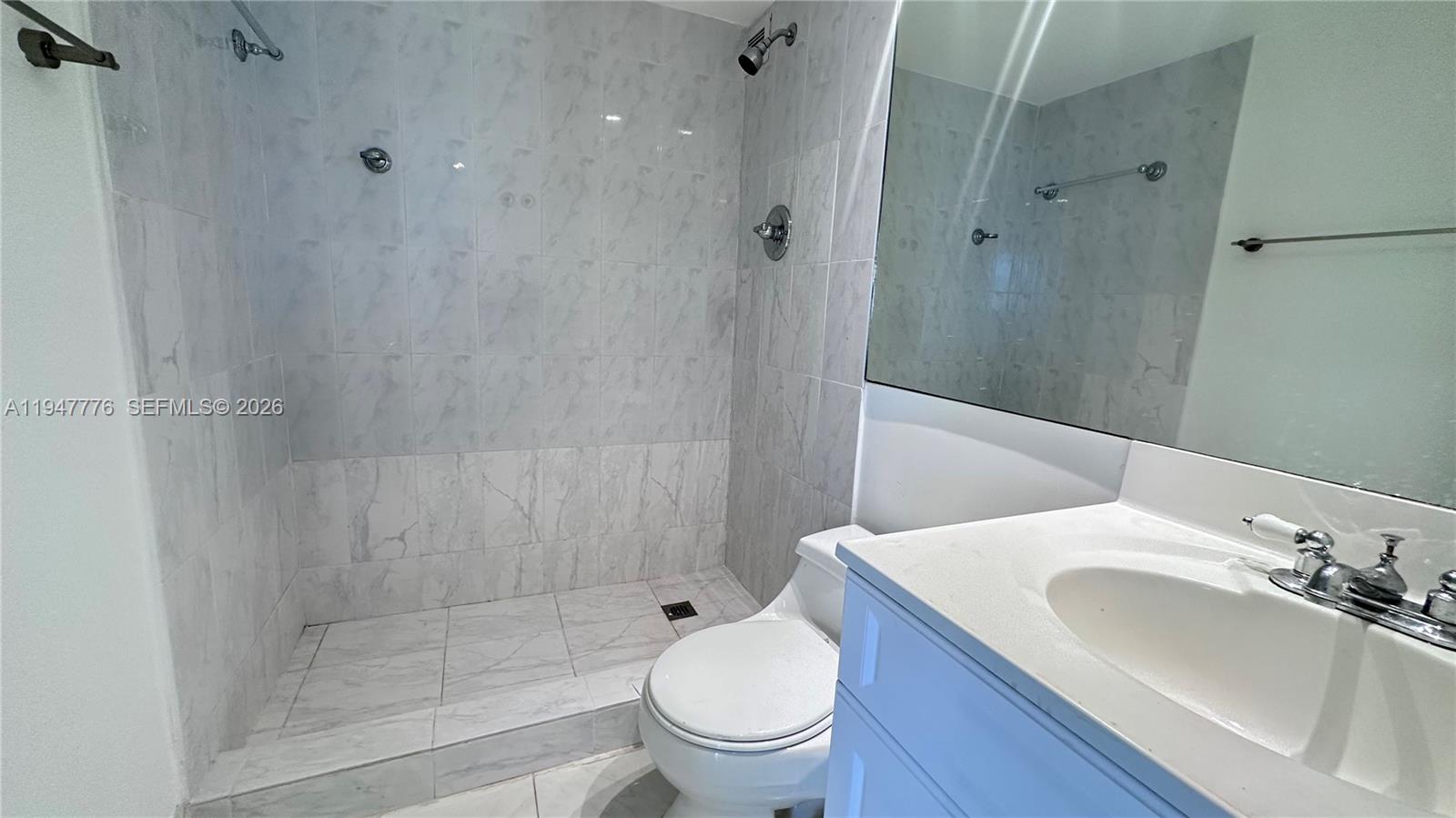 2750 NE 183rd St #2110 Aventura, FL 33160