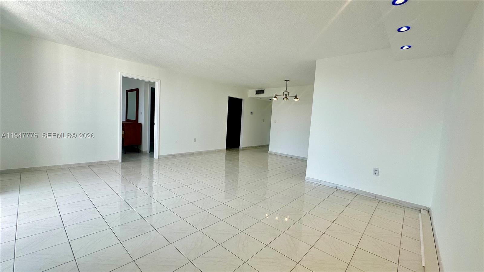 2750 NE 183rd St #2110 Aventura, FL 33160