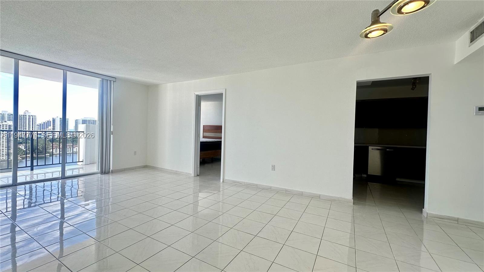 2750 NE 183rd St #2110 Aventura, FL 33160