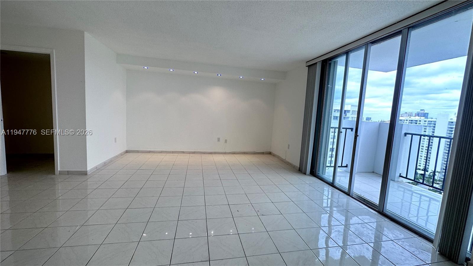 2750 NE 183rd St #2110 Aventura, FL 33160