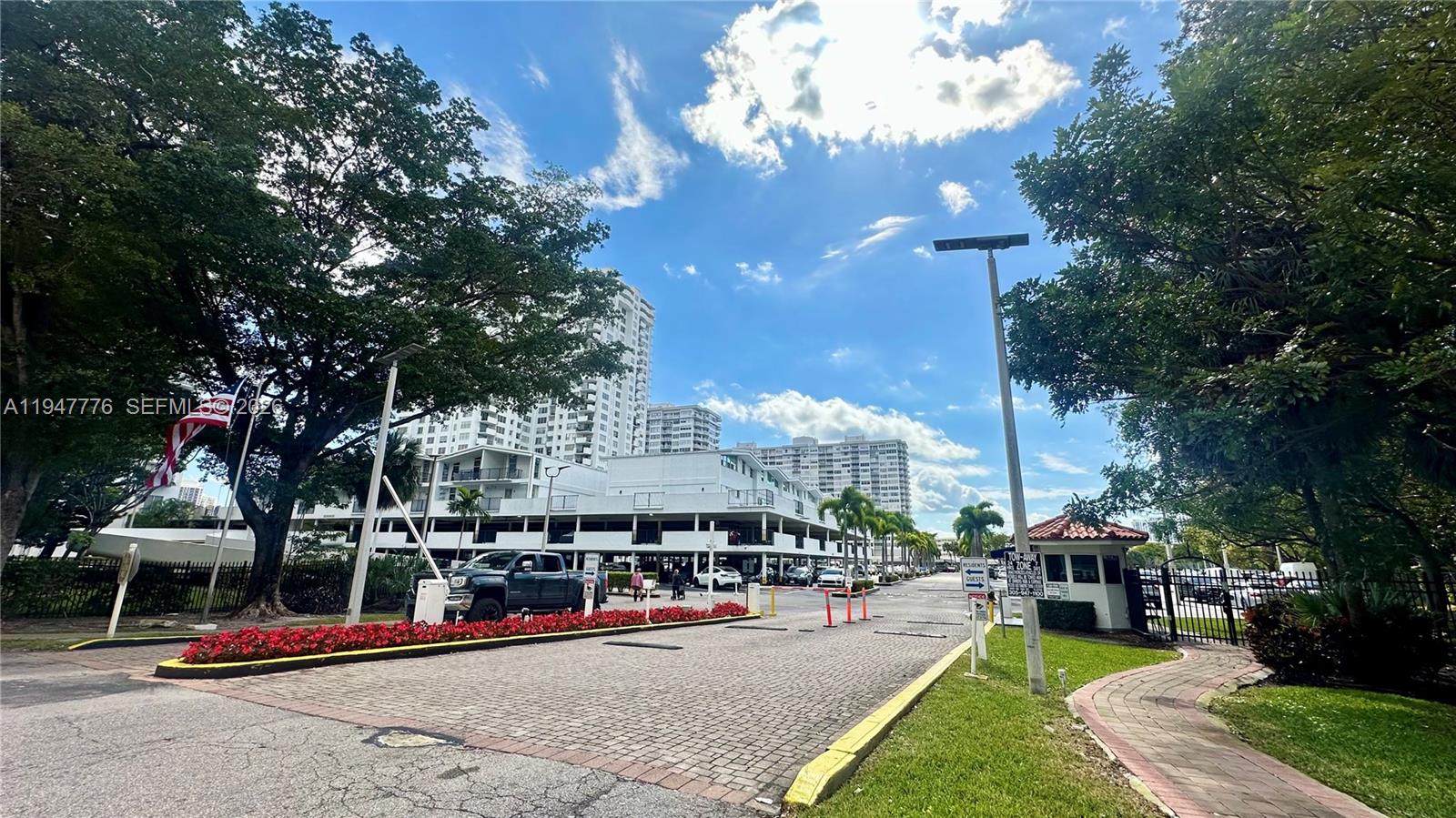 2750 NE 183rd St #2110 Aventura, FL 33160