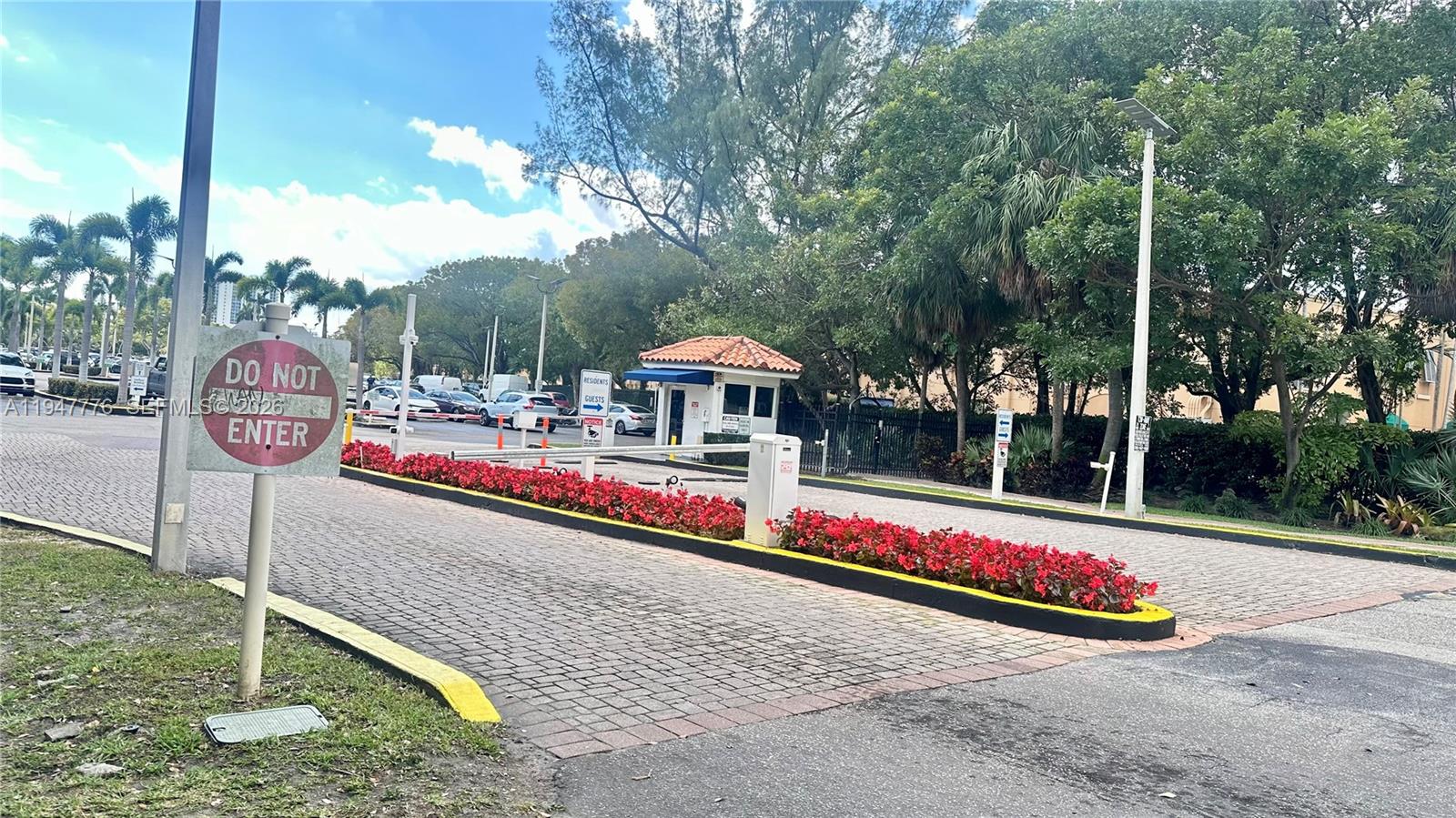 2750 NE 183rd St #2110 Aventura, FL 33160